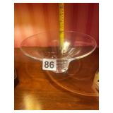 CLEAR GLASS CENTERPIECE BOWL, FLARED RIM, RIBBED