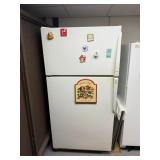 AMANA TR21S4W REFRIGERATOR, TOP FREEZER, WHITE