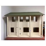 WOODEN DOLLHOUSE, TWO-STORY, COLONIAL STYLE,