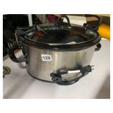 STAINLESS STEEL SLOW COOKER W/ LOCKING LID,