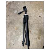 CAMERA TRIPOD, ADJUSTABLE LEGS, PAN-TILT HEAD,