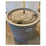 METAL FROG-LIFE FLOATING BAIT BUCKET W/