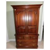 PA HOUSE WARDROBE WITH 3 DRAWER BASE