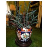 ORIENTAL PLANTER WITH ARTIFICAL PLANT GOLDIMARI