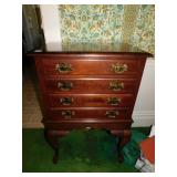 CHERRY SILVER CHEST 4 DRAWER QUEEN