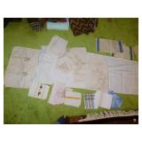 GROUP LINENS INCLUDING PILLOW CASES AND PART-