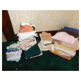 LARGE ASSORTMENT OF TOWELS, WASH CLOTHES, ETC.