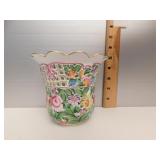 HEREND VASE #6420; 5" TALL 5.5" WIDE WITH GOLD