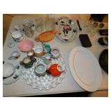 ASSORTED PITCHERS: HOLLY CUP AND SAUCERS; BECHERS