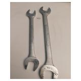 CRAFTSMAN WRENCHES 1 1/4" & 1 5/8 - 1 5/16