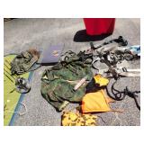 ARROWS, CAMO BACK BACK, CAMO JACKET 1 X, STRAPS,