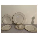 Lenox China 4 dinner plates, 12 luncheon plates,