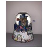 New City snow globe new in box "Big Brown Bag"