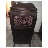 Playerphone Victrola 45" H top has scratches plays