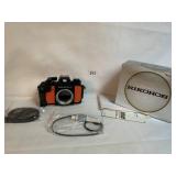 Nikon Nikonos V in OB (looks new)