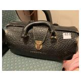 Leather Doctor Bags, does have the Dr. name on