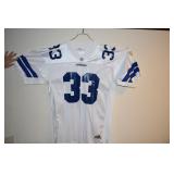 Cowboy Jersey Autographed Tony Dorsett #33