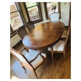 Henredon Country French Oval Dining Table With 4