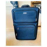 KENNETH COLE SUITCASE WITH HANDLE AND WHEEL