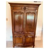 ARMOIRE HENREDON 7 CONTINENTAL COLLECTION 42" W X