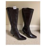 LIZ CLAIBORNE 8 SZ. BROWN BOOTS