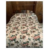QUEEN BED SET FLOWER WITH PILLOWS