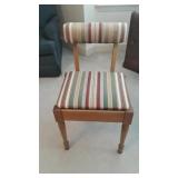 SEWING CHAIR SUN FADED TOP WITH EXTRA PIECE OF