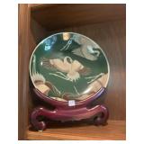 GREEN BIRD PLATE WITH WOODEN STAND