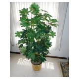 ARTIFICAL PLANT IN PLANTER 59" H