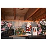 CENTER PIECE, CERAMIC SANTA, TWO WREATHS,