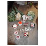 SANTA S/P, BASKET, ETC.