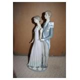 LLADRO MAN AND WOMAN WITH TOP HAT AND PLANTER