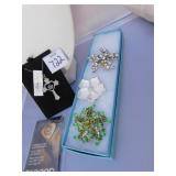 MELANIE JEWELERY 18" CROSS NECKLACE NEW, ERAGON