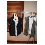 NIKE REVERSIBLE VESK B/WHITE X SMALL, ELLIE