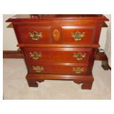 PA HOUSE 3 DRAWER STAND MEDALLION COLLECTION
