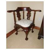 CHIPPENDALE CORNER CHAIR, 20" X 20" X 32" H