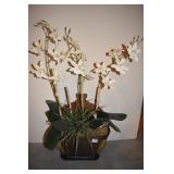 ARTIFICAL PLANT WITH PARRIOT BIRDS ON SIDES 29" H