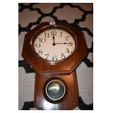 ELGIN BATTERY OPERATED WALL CLOCK
