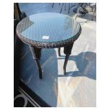 TABLES LLOYD FLANDER WITH GLASS TOP 19" X 19" X