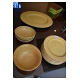 PIER 1 TOSCANA GOLD ITALY 8 DINNER PLATE, LIGHT