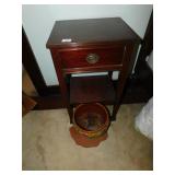 ENDSTAND & JARDINARE TOP