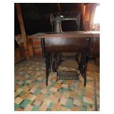 SINGER TREADALL SEWING MACHINE