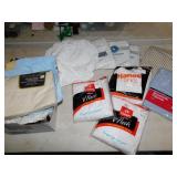 HANES T-SHIRTS XL NEW, SOCKS, MEN