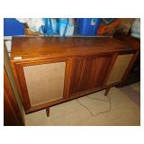 DREXEL STEREO CABINET WITH MOTOROLA STEREO,