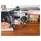 TOSHIBA RADIO, CHRISTMAS HOUSES, REINDEER