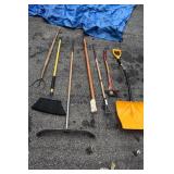 SHOVEL, SQUEEGE, SNOW SHOVEL