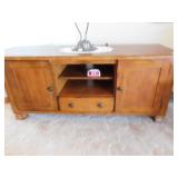 WOODEN TV STAND WITH 2 FRONT DOOR AND 1 DRAWER