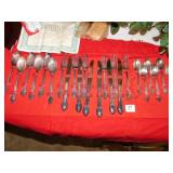 WM ROGERS FLATWARE SILVER PLATED I S IN CASE