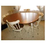 WOODEN TABLE WITH 2 LEAVES AND 6 CHAIRS AND TABLE