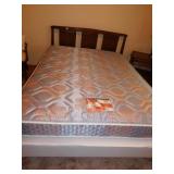 SEALY POSTUREPEDIC PLUSH QUEEN SIZE MATTRESS AND
